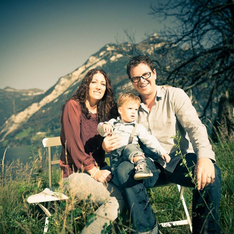 Familienfotoshooting am Urnersee, Family photoshooting at Lake Lucerne