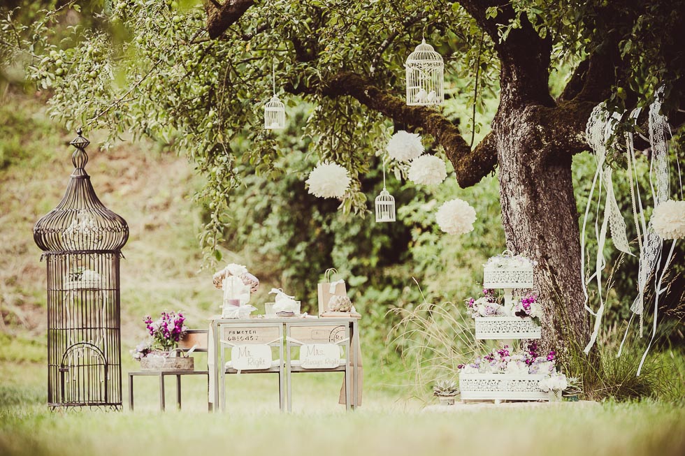Styled Shooting - Vintage Garden